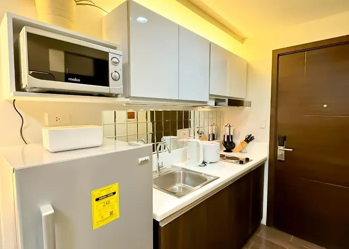 Air Residences Makati Staycation Wifi Netflix Air 4455 Apartment Manila